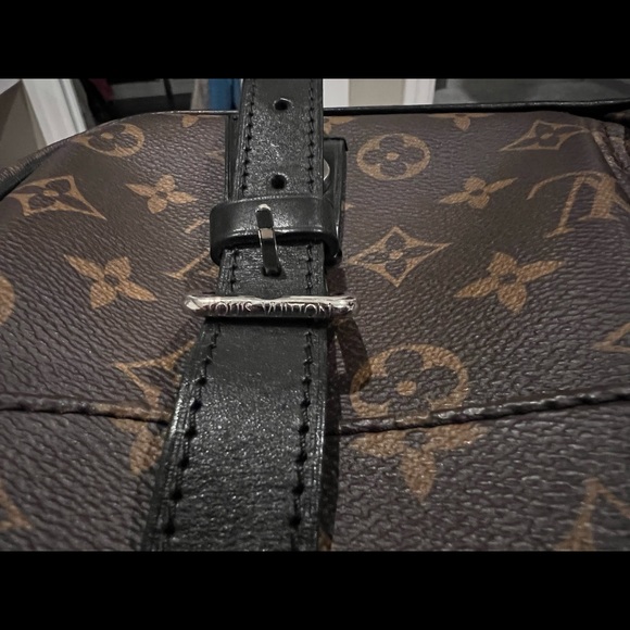 LOUIS VUITTON Christopher Messenger Bag - Picture 7 of 9